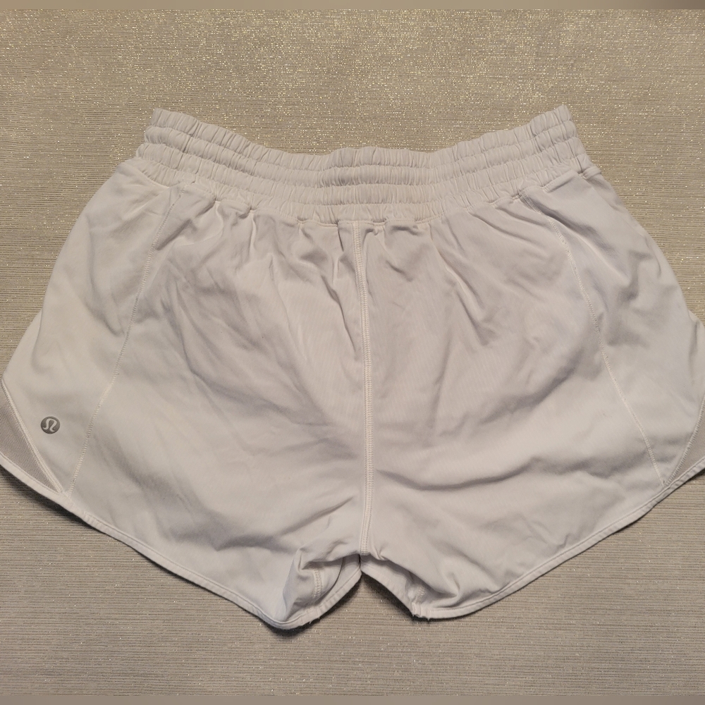 Lululemon Hotty Hot High-Rise Lined Shorts 4"